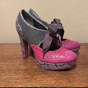 Poetic License Pink and Gray Platform Heels with Bow Detail